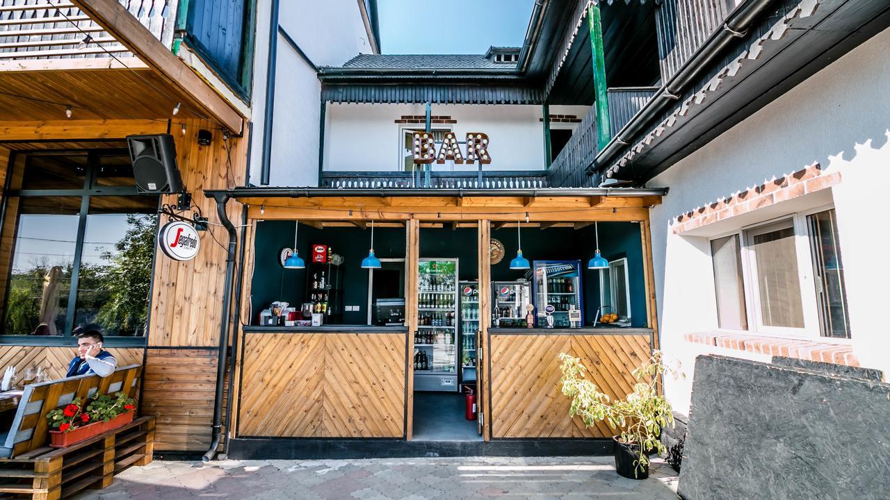 Pensiunea Belvedere Targu Neamt Ngoại thất bức ảnh