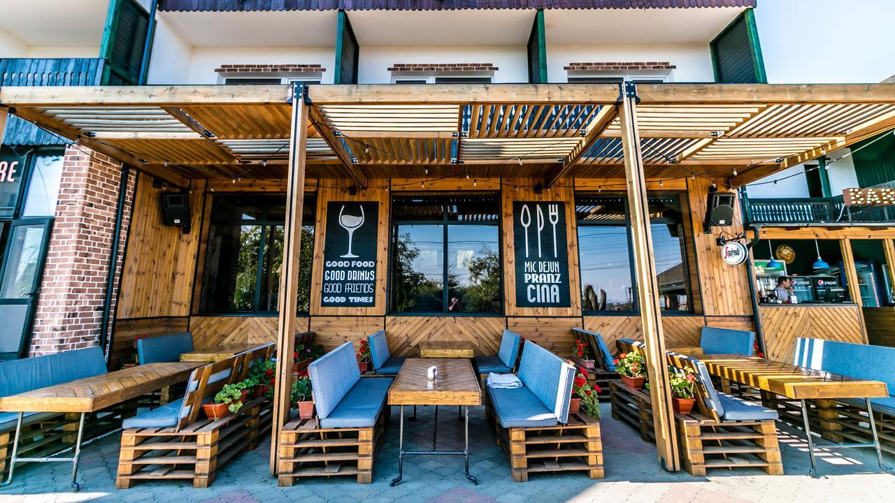 Pensiunea Belvedere Targu Neamt Ngoại thất bức ảnh