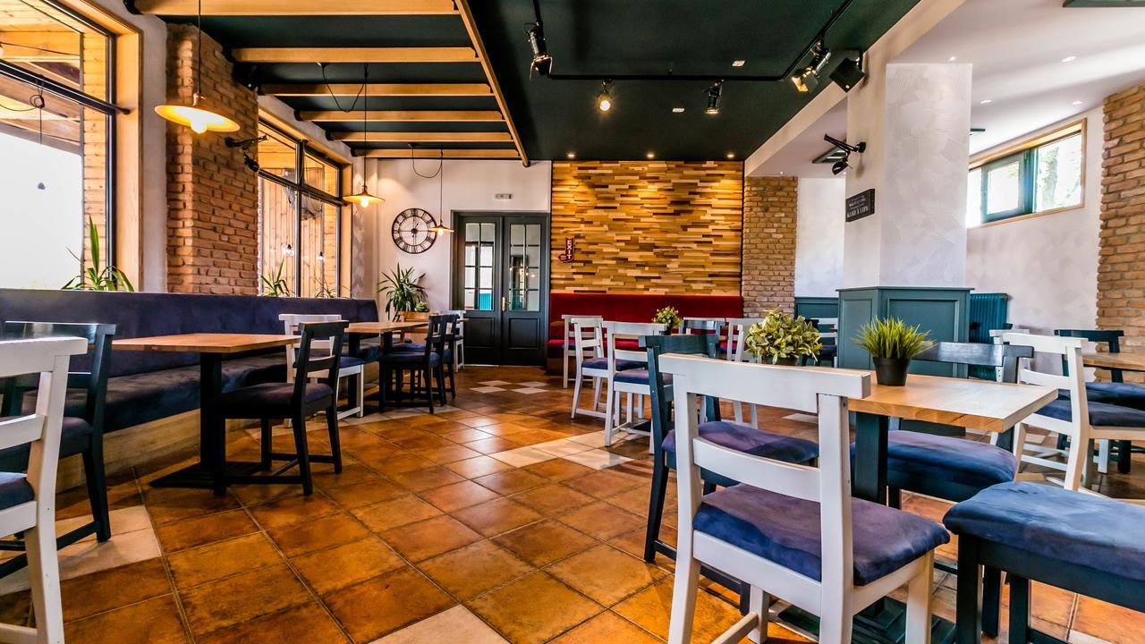 Pensiunea Belvedere Targu Neamt Ngoại thất bức ảnh