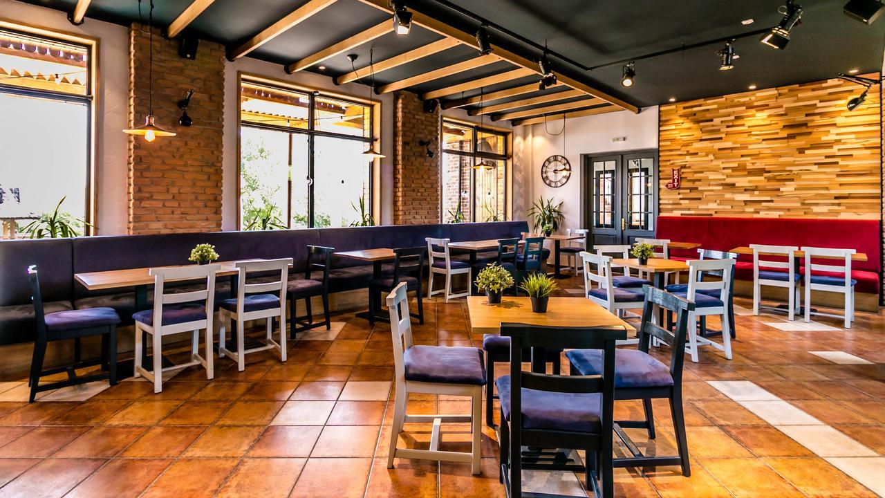 Pensiunea Belvedere Targu Neamt Ngoại thất bức ảnh