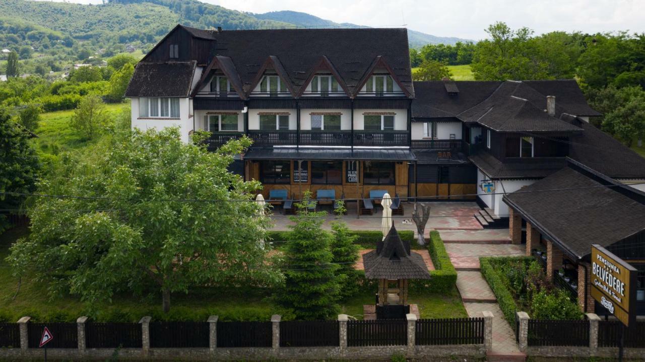 Pensiunea Belvedere Targu Neamt Ngoại thất bức ảnh